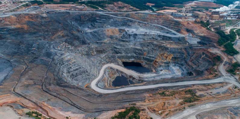 Instalación de la planta de Pueblo Viejo de Barrick Gold, en Cotuí.