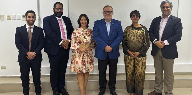 De izquierda a derecha, los nuevos directivos de la IADP, grupo dominicano: Eduardo Risk, Emery Colomby Rodríguez, Ricardo Rojas León, Luz Díaz, Alejandro Mercedes Zorilla y Elio José Delgado.