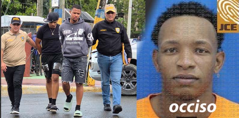 El coronel Adolfo Sánchez Pérez, entregando a la Fiscalía a los detenidos.