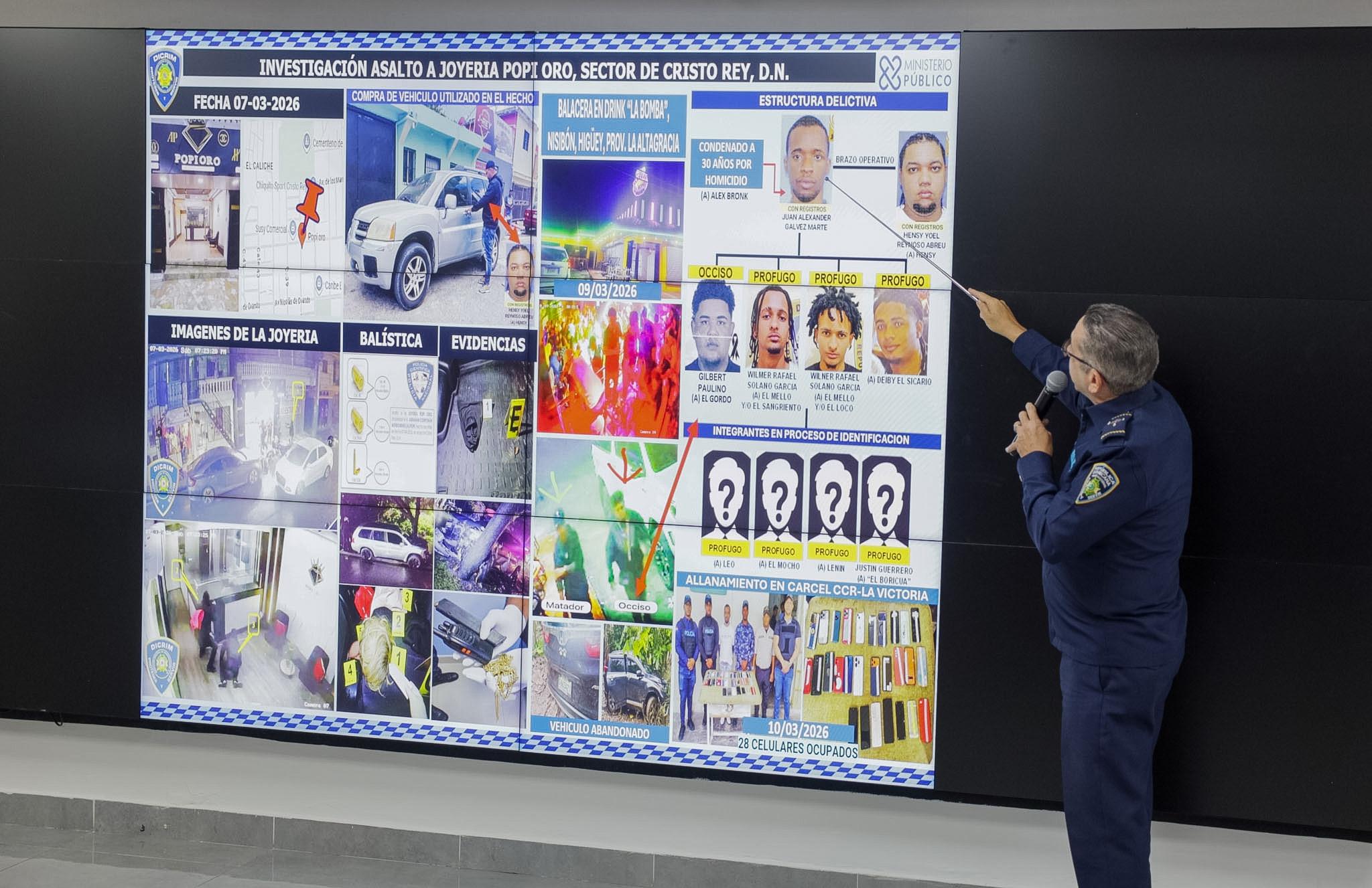 El coronel Diego Pesqueira, portavoz de la Policía Nacional, ofreciendo detalles del caso.