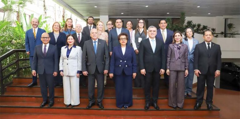 Juan Salas, encabezó este martes la apertura del curso-taller “Metodología para la Evaluación de Desastres”