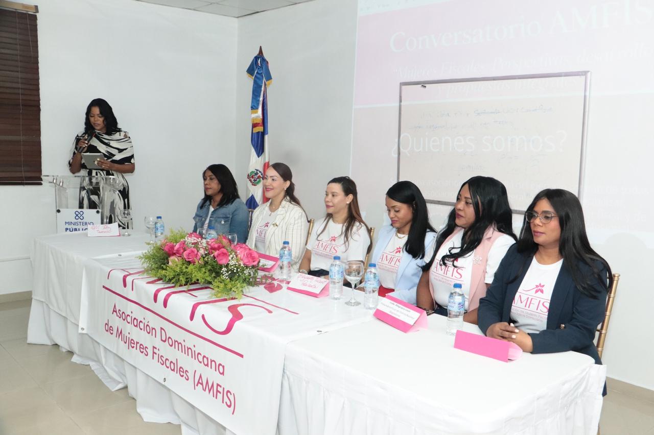 Asociación de Mujeres Fiscales de la República Dominicana (AMFIS).